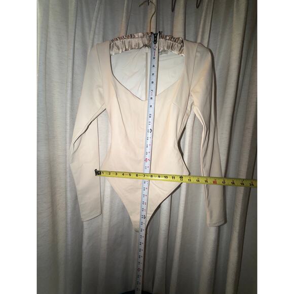 Cream Ivory White Vegan Leather Bodysuit S Long Sleeve Sweetheart Bridal Winter - Picture 4 of 9